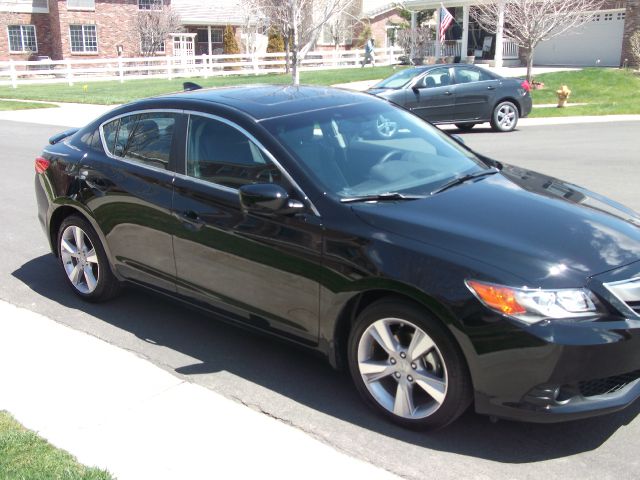 2013 Acura ILX 2dr 3.8L Auto Track