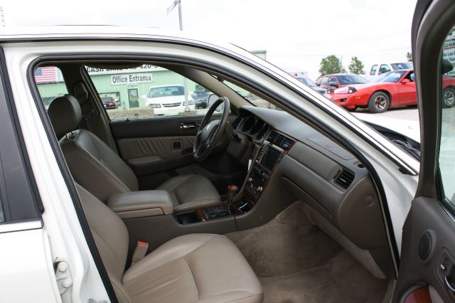 2004 Acura RL 4dr Laredo 4WD 4x4 SUV