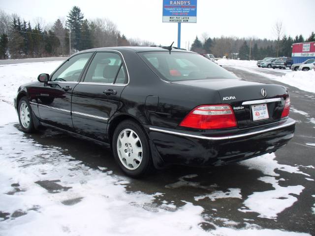 2004 Acura RL LE