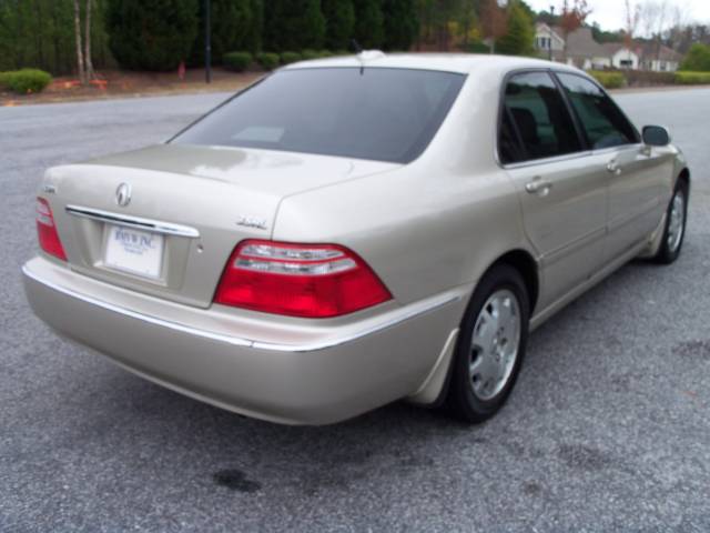 2004 Acura RL LE