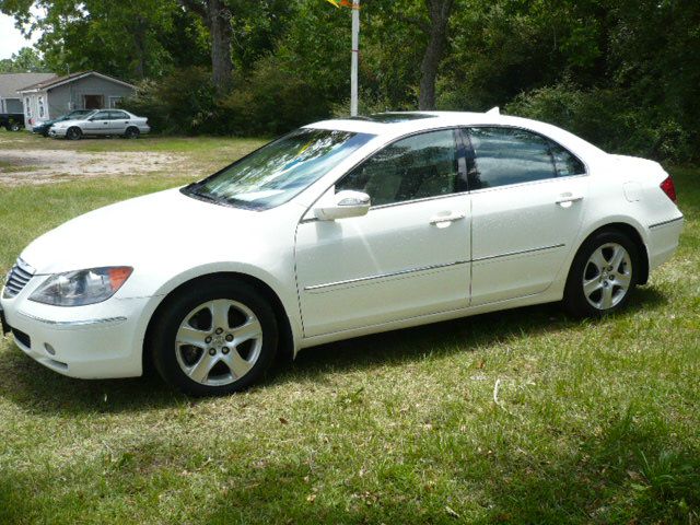 2005 Acura RL 4dr Laredo 4WD 4x4 SUV