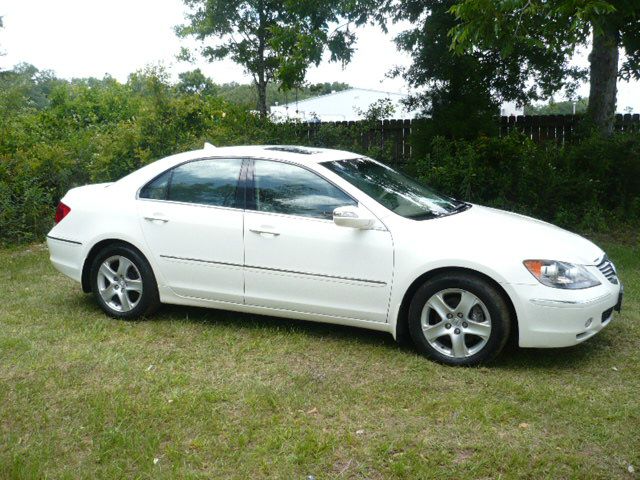 2005 Acura RL 4dr Laredo 4WD 4x4 SUV