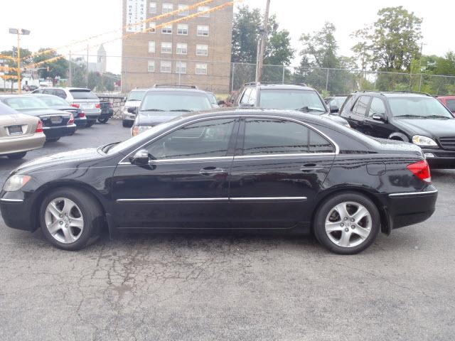 2005 Acura RL 3