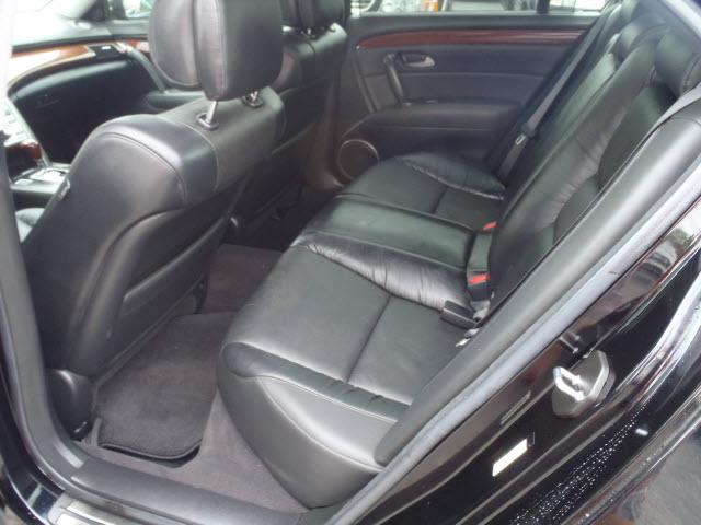 2005 Acura RL 3