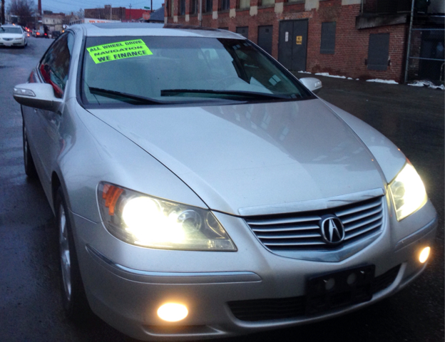 2005 Acura RL 4dr Laredo 4WD 4x4 SUV