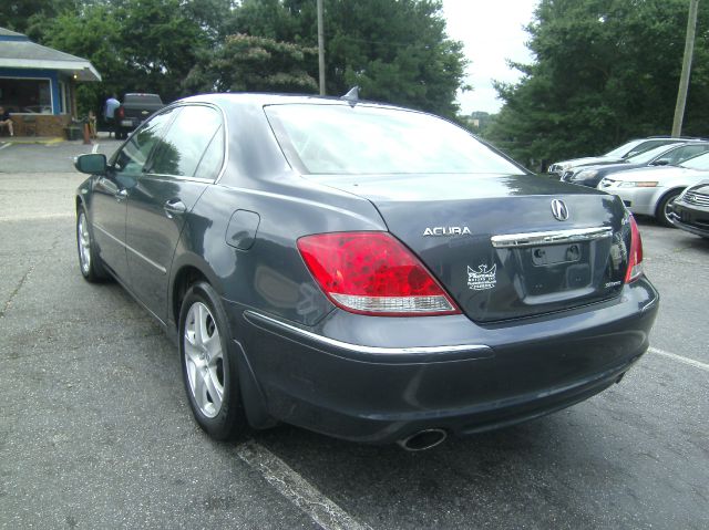 2005 Acura RL 4dr Laredo 4WD 4x4 SUV