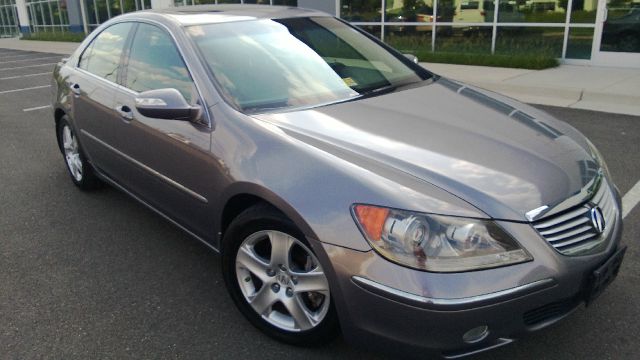 2005 Acura RL 4dr Laredo 4WD 4x4 SUV