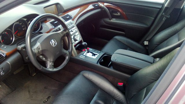 2005 Acura RL 4dr Laredo 4WD 4x4 SUV