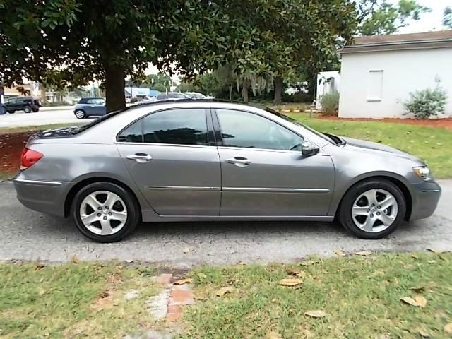 2005 Acura RL 4dr Laredo 4WD 4x4 SUV