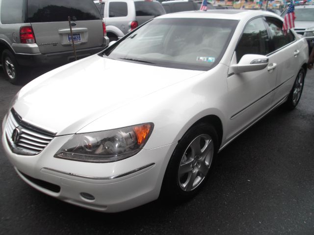 2005 Acura RL 4dr Laredo 4WD 4x4 SUV