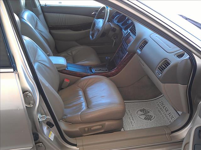 2000 Acura TL XLT 4WD Third Row Seat