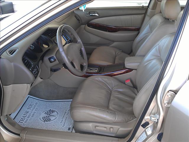 2000 Acura TL XLT 4WD Third Row Seat