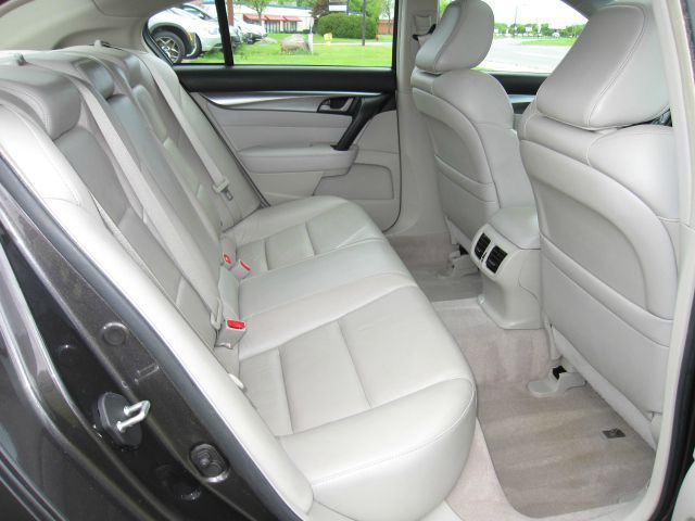 2010 Acura TL Premium Quattro