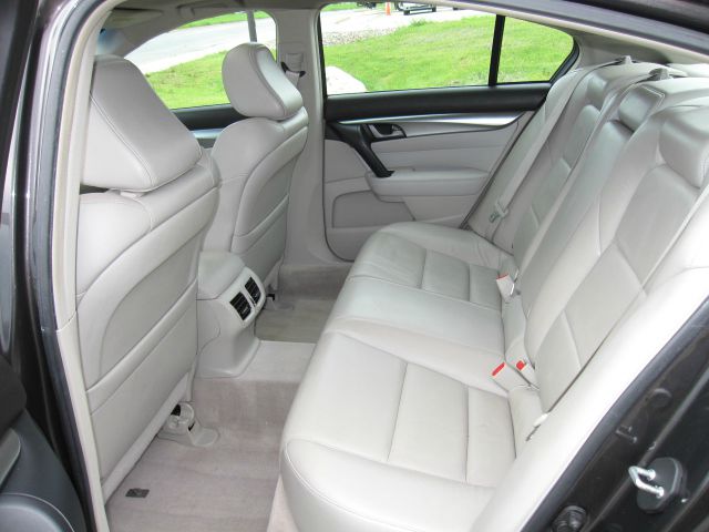 2010 Acura TL Premium Quattro