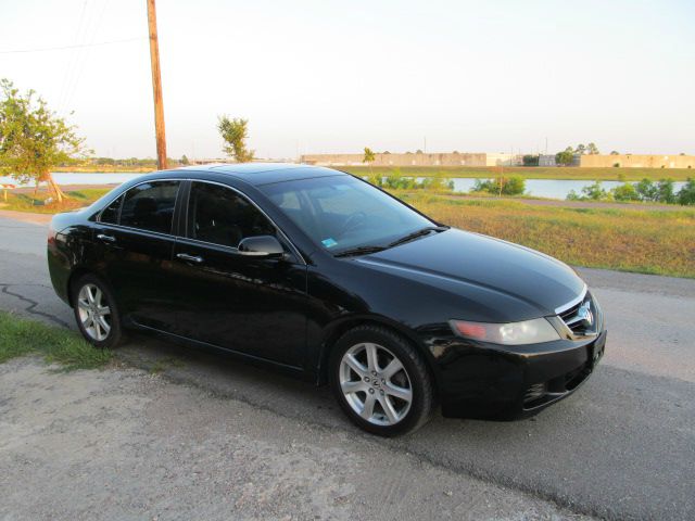 2005 Acura TSX 4 Dr LE V6 Sedan