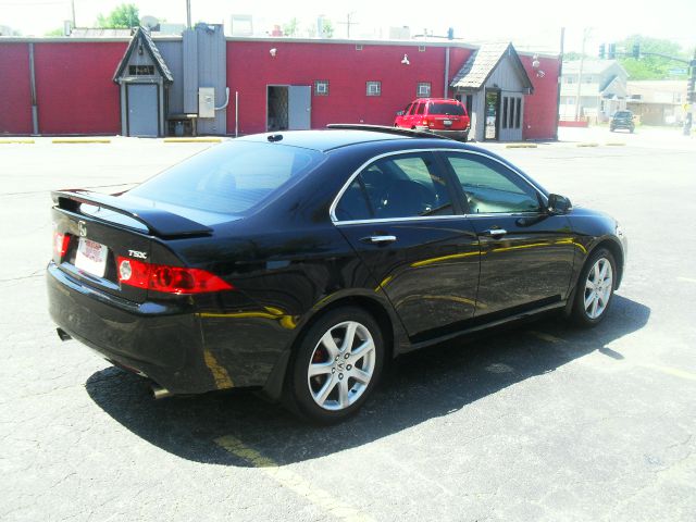 2005 Acura TSX 4 Dr LE V6 Sedan