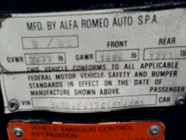 1986 Alfa Romeo Spider Sedan I4 SE FWD