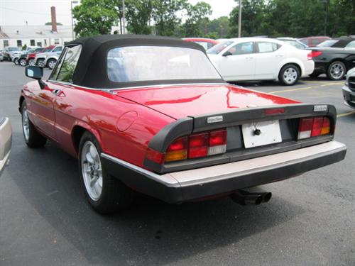 1986 Alfa Romeo Spider SXT 4x4