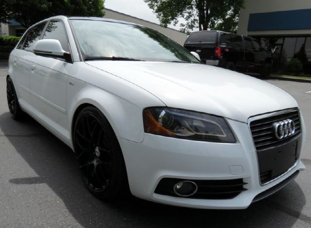 2010 Audi A3 Regular CAR W-T 2WD