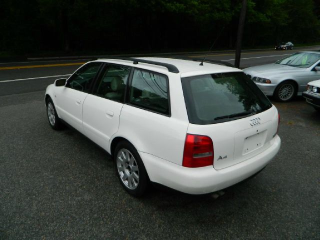 2000 Audi A4 Scion XB