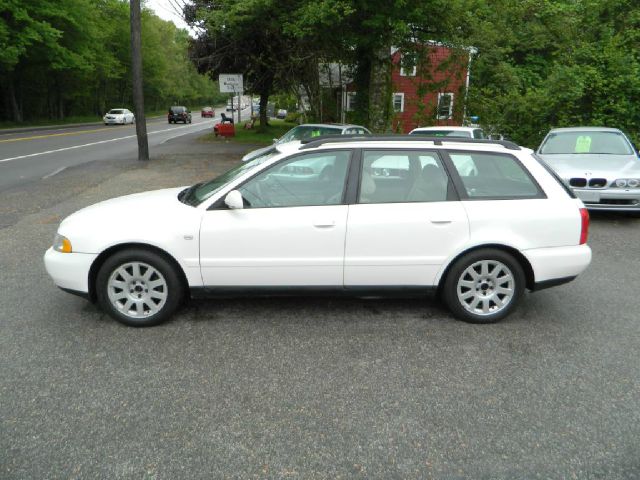 2000 Audi A4 Scion XB