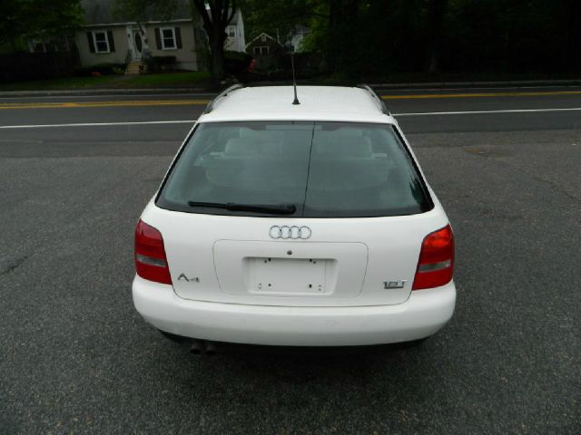 2000 Audi A4 Scion XB