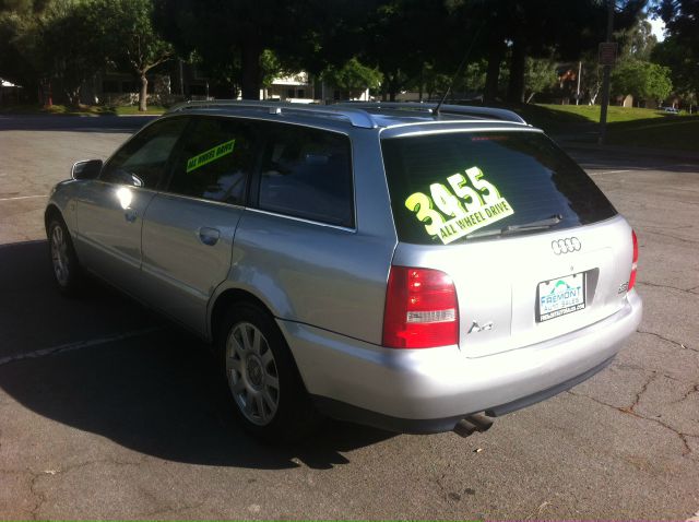 2000 Audi A4 4dr Sdn 750li Xdrive AWD