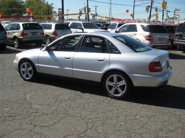 2000 Audi A4 Scion XB