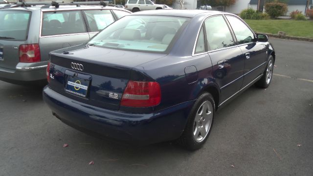 2000 Audi A4 Convenience