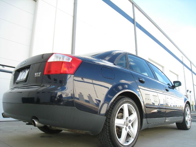 2003 Audi A4 SR5 4D