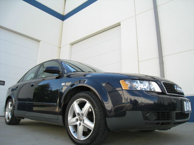 2003 Audi A4 SR5 4D