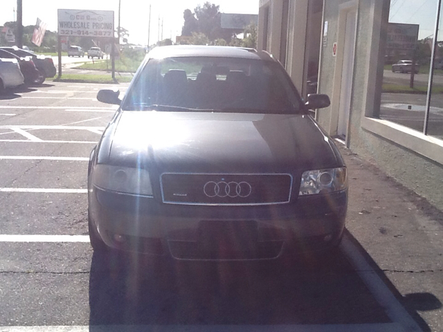 2004 Audi A6 Supercrew-short-xlt-4wd-6 CD-1 Owner