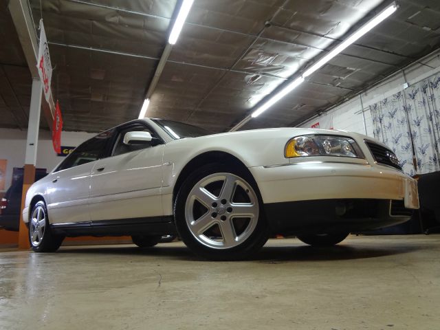 2002 Audi A8 ESi