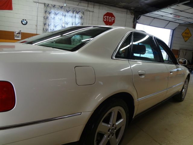 2002 Audi A8 ESi