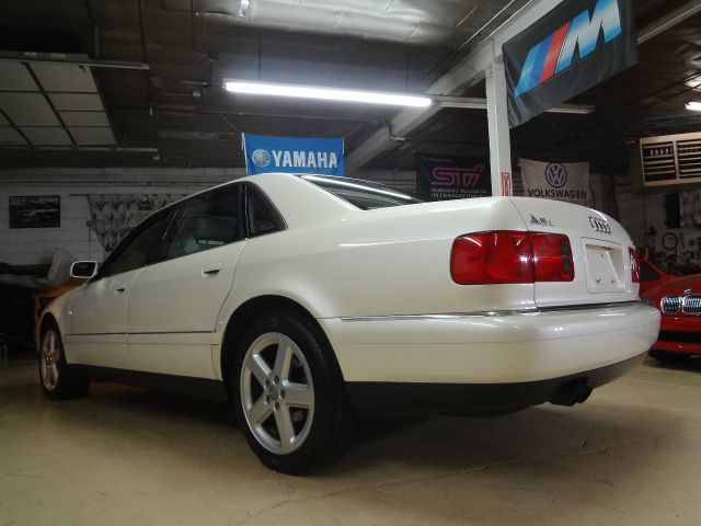 2002 Audi A8 ESi