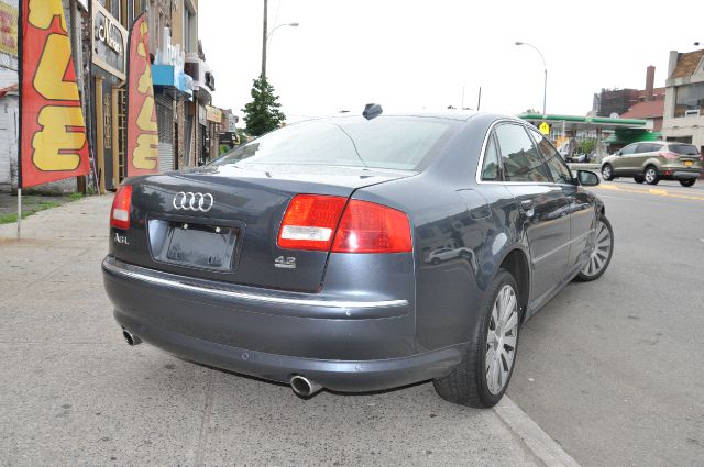 2004 Audi A8 ESi