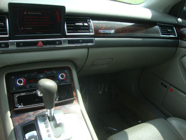 2004 Audi A8 ESi