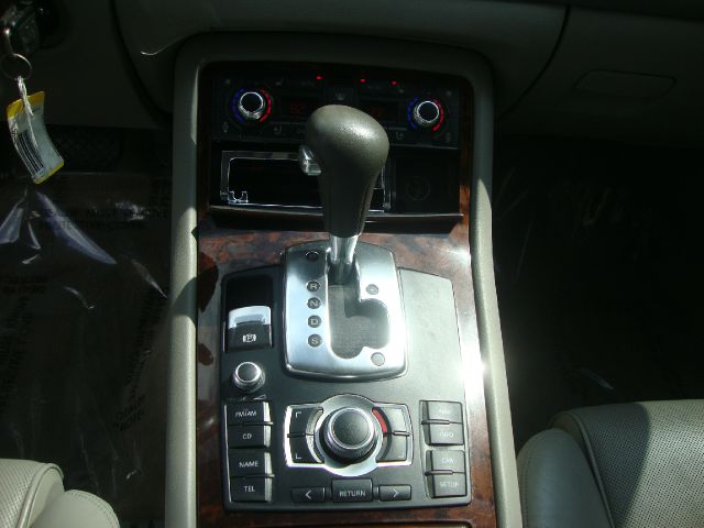 2004 Audi A8 ESi