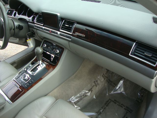 2004 Audi A8 ESi