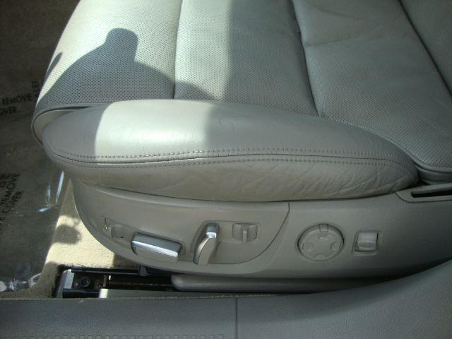 2004 Audi A8 ESi