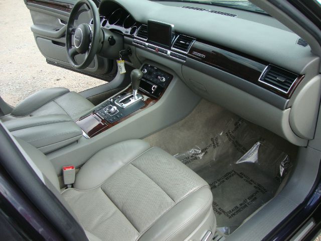 2004 Audi A8 ESi