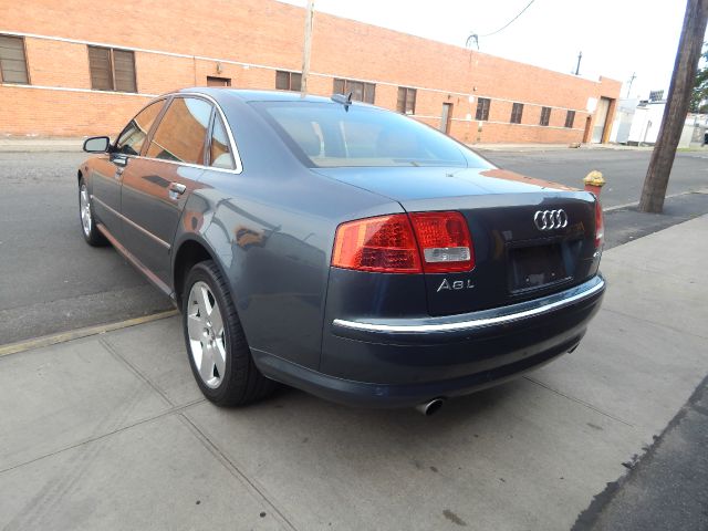 2006 Audi A8 ESi