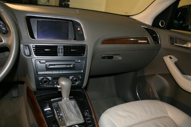 2010 Audi Q5 3.6R Premium