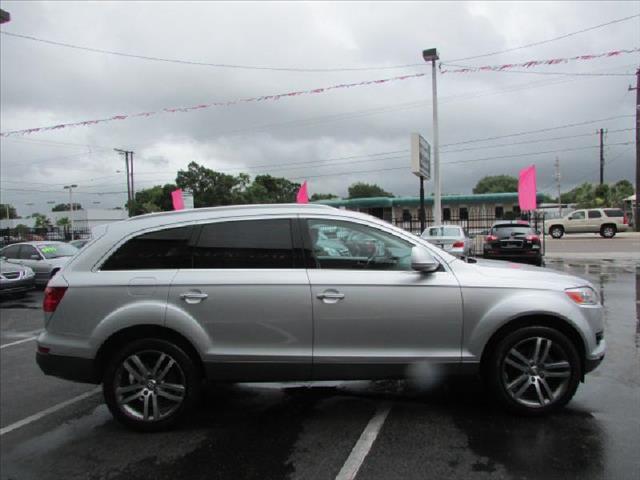 2007 Audi Q7 Crew Cab 126.0 Inch WB 4WD 1SC SLE Z85 4x4 Truck