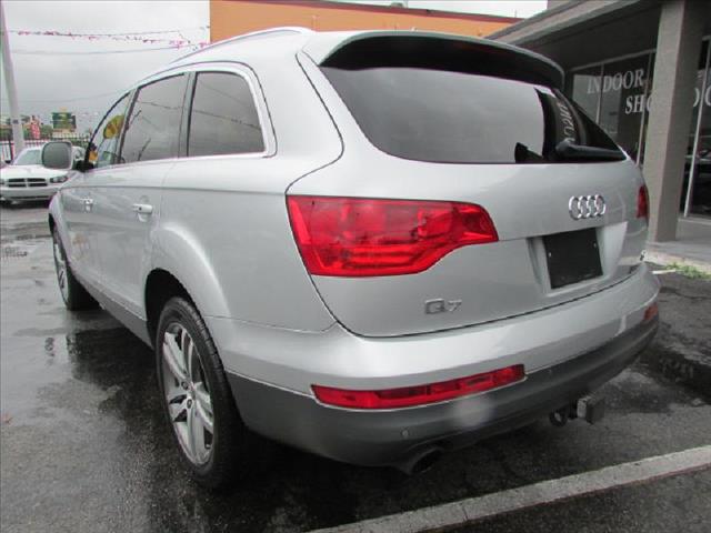 2007 Audi Q7 Crew Cab 126.0 Inch WB 4WD 1SC SLE Z85 4x4 Truck