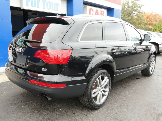 2007 Audi Q7 5dr XLE FWD (GS)