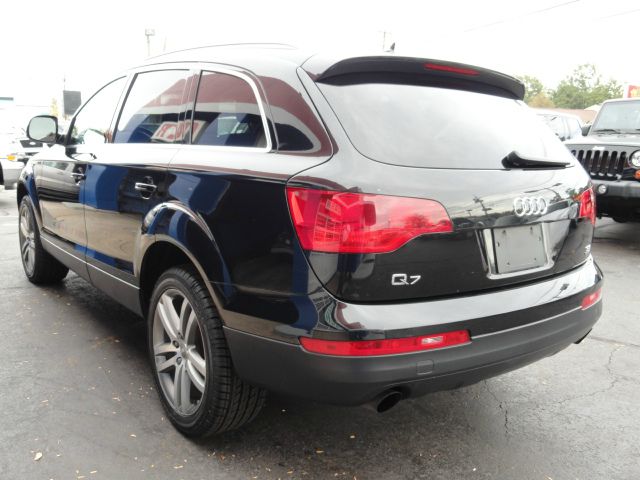 2007 Audi Q7 5dr XLE FWD (GS)