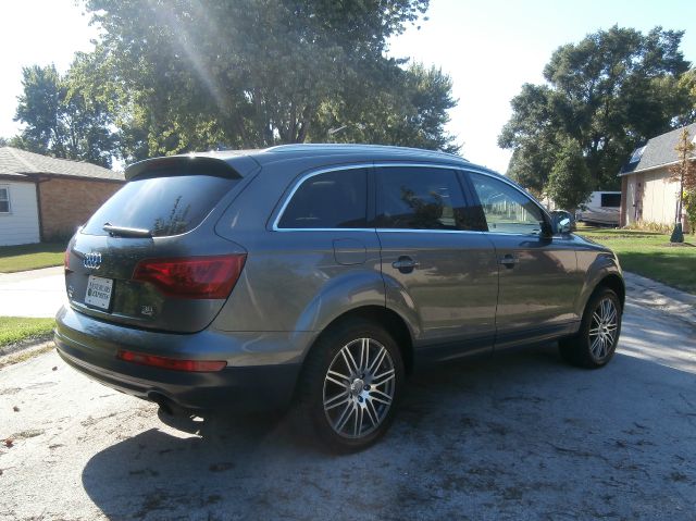 2010 Audi Q7 Shalom