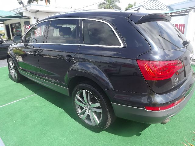 2010 Audi Q7 4dr Sdn GS Plus