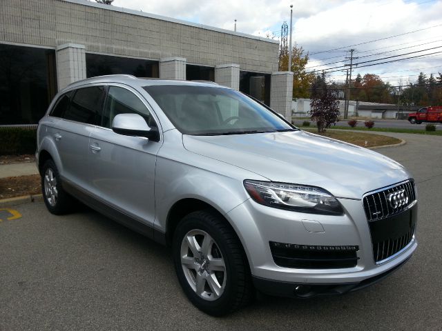 2011 Audi Q7 4dr Sdn Man Late Avail